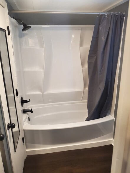 Building Photo - 806 Ewing Blvd