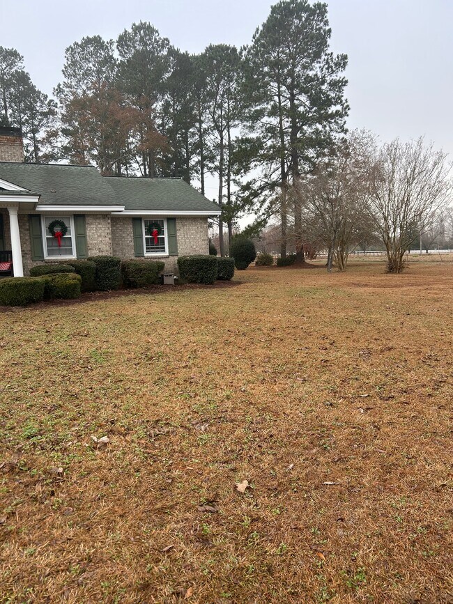 Building Photo - 4560 Smith Rd