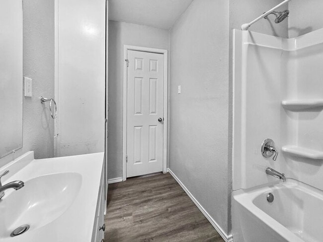 Building Photo - 5837 Aton Ave