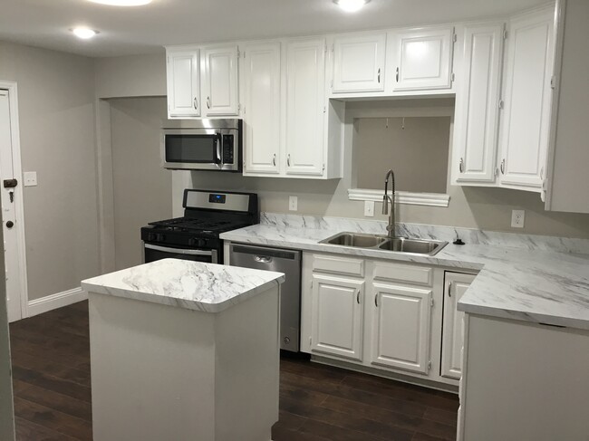 Kitchen - 12106 Willowdell Dr.