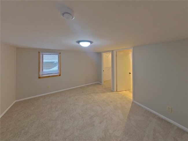 Building Photo - 2605 Eastman Dr