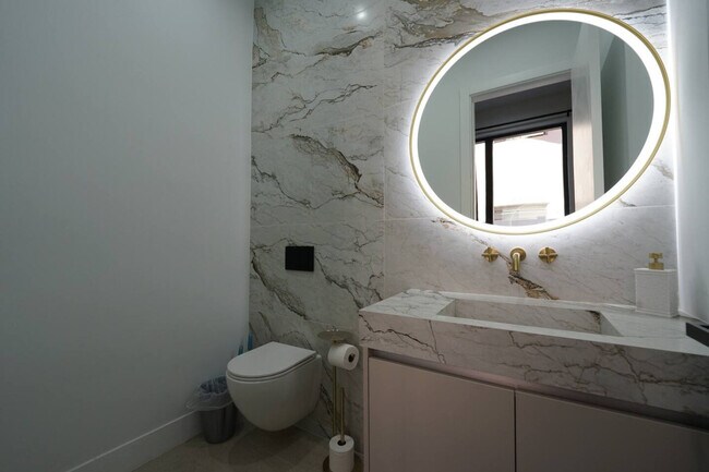 Building Photo - 1812 Miami Rd