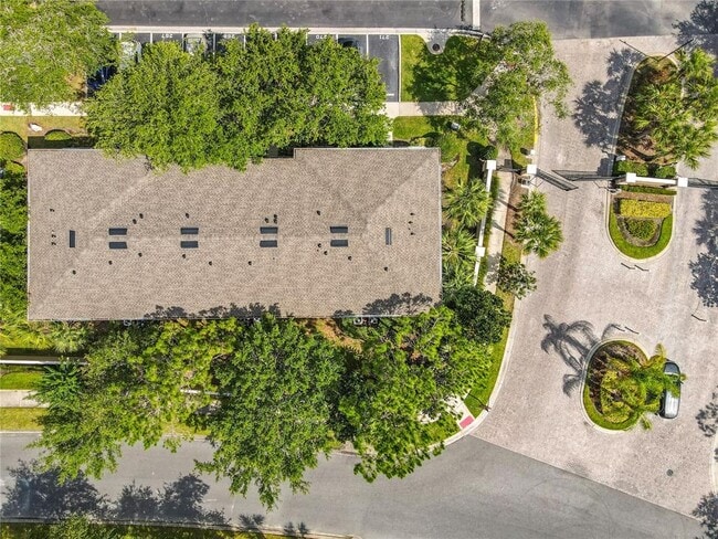 Building Photo - 3309 Wilshire Way Rd