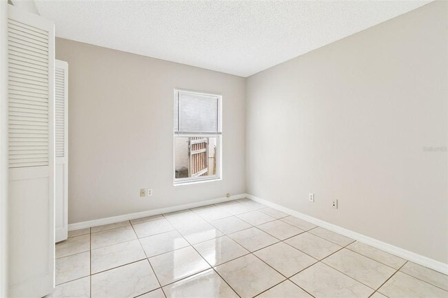 Building Photo - 10105 Sea spray Pl