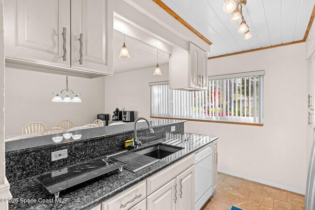 Building Photo - 1044 Samar Rd