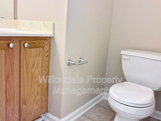 Building Photo - 4249 Beacon Heights Dr