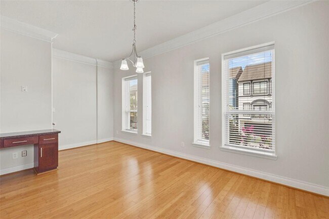 Building Photo - 1638 Cohn St