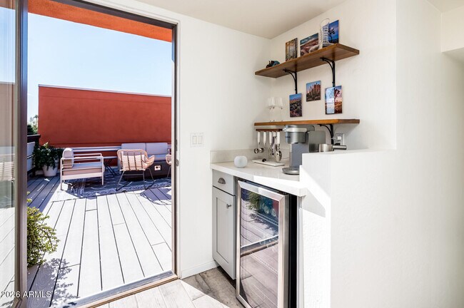 Building Photo - 4416 N 27th Way