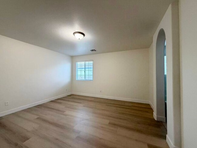 Building Photo - 9888 Fountain Walk Ave