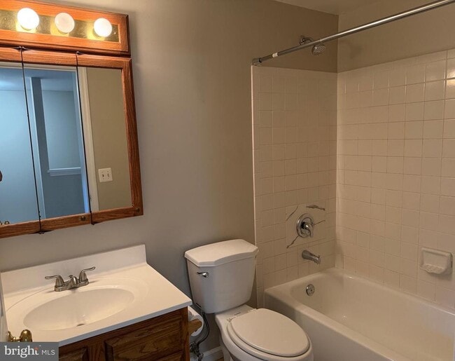 Building Photo - 6810 Ericka Ave