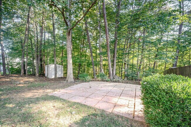 Building Photo - 16 Twin Lake Ct