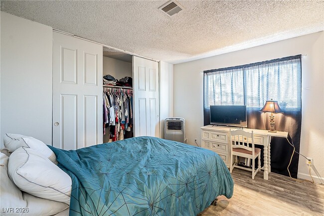 Building Photo - 5168 Garden Ln