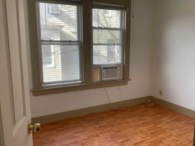 Building Photo - 39 Park Ave