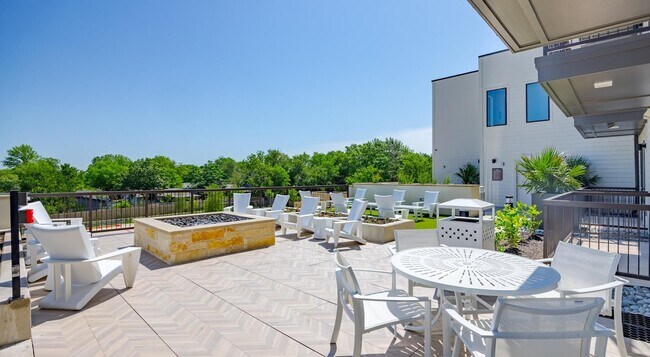 Building Photo - 6311 S 1st St