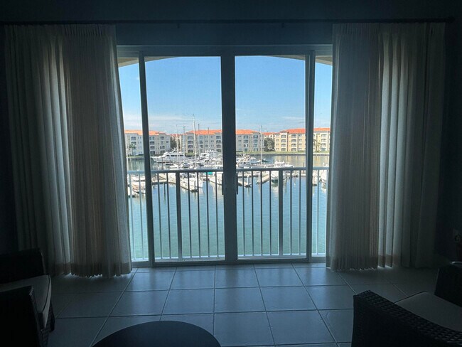 Building Photo - 9 Harbour Isle Dr E