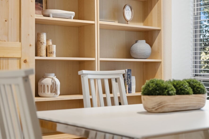 Building Photo - 5057 Les Chateaux Dr