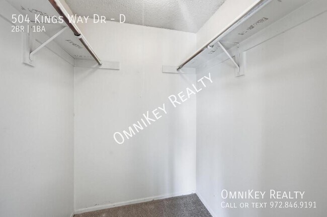 Building Photo - 504 Kings Way Dr