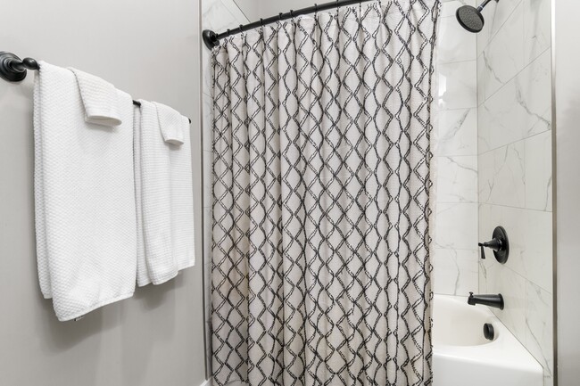 Building Photo - 1615 Fagan St