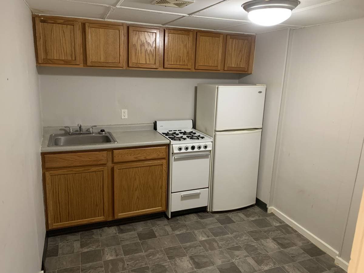 Building Photo - 6 St Mark St