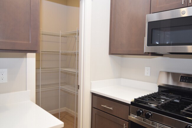 Building Photo - 8408 SE Quincy St