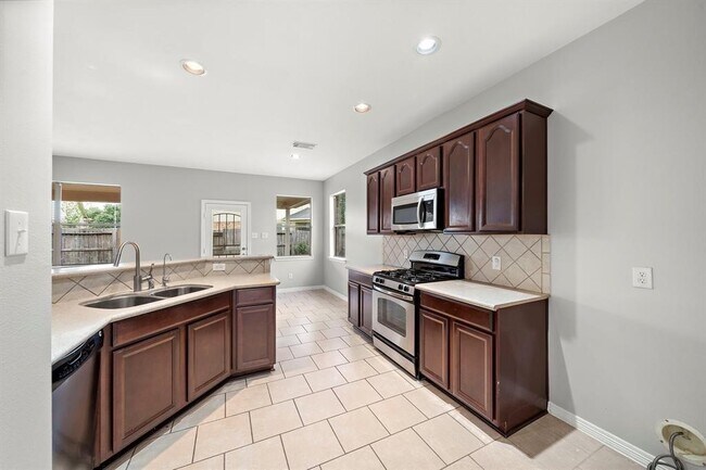 Building Photo - 4016 Candle Cove Ct