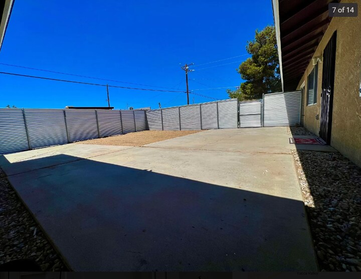 Building Photo - 6474 Linda Lee Dr