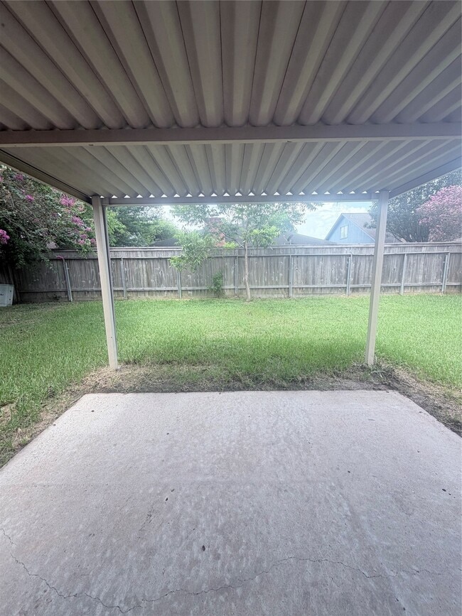 Building Photo - 8119 Knightwood Forest Dr