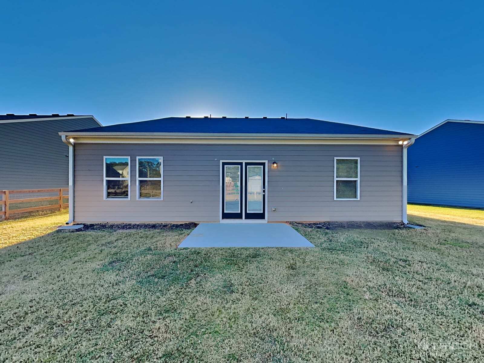 Building Photo - 131 Meriwether Ln