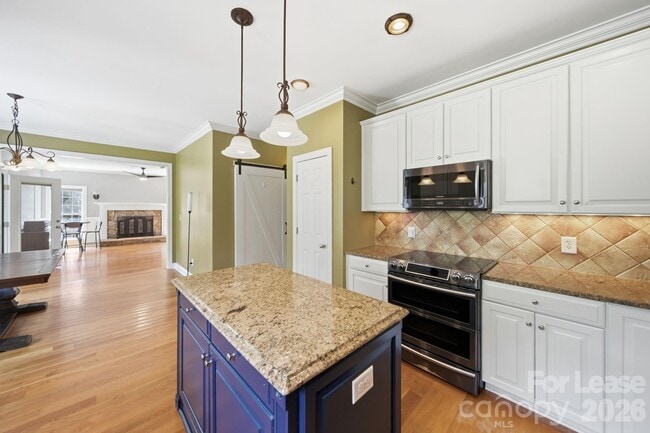 Building Photo - 7107 Nesbit Rd