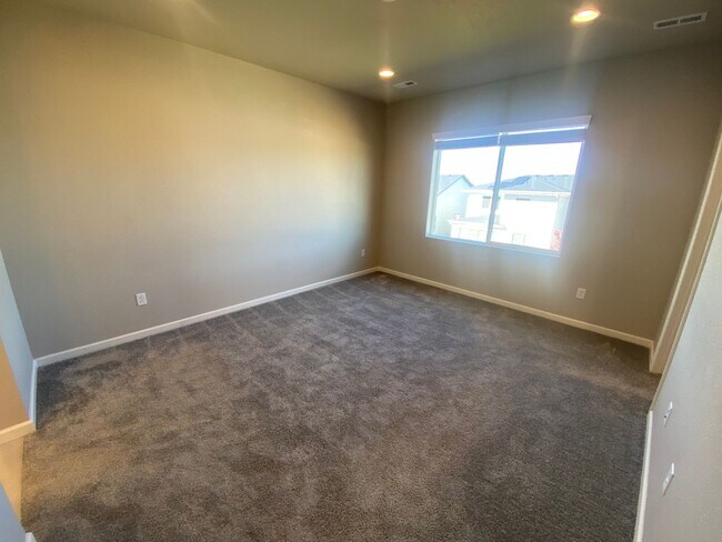 Building Photo - Fantastic Paired Home in Castle Rock