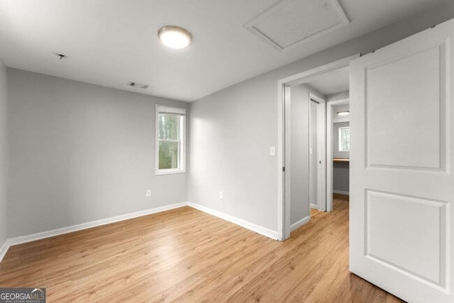 Building Photo - 212 Walker Dr