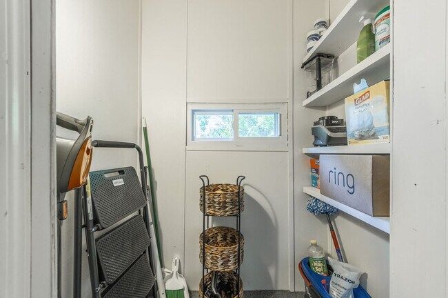 Building Photo - 4945 N Euclid Ave