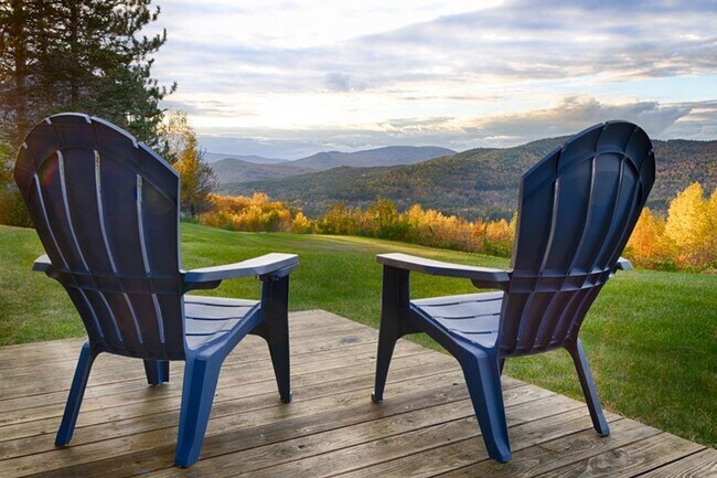 Building Photo - 2+ Bed 2 Bath Furnished Winter Seasonal 6mo Rental Available Nov 1! - $1750/mo