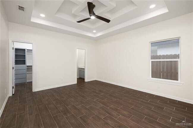 Building Photo - 3107 E Tamarindo Ave