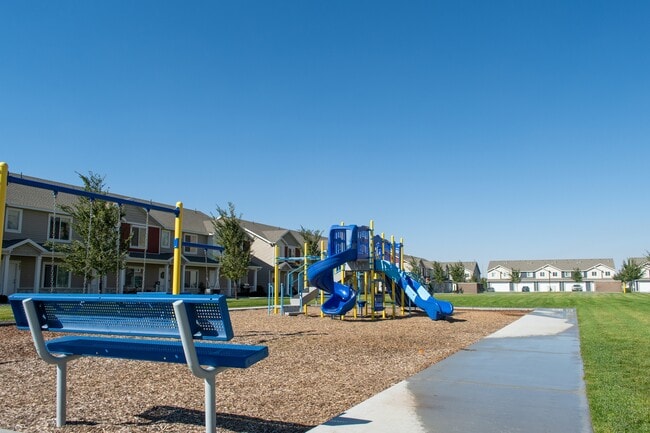 Building Photo - 418-1580 1580 E