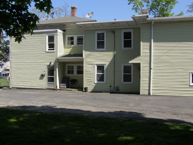 Building Photo - 6 Claflin St