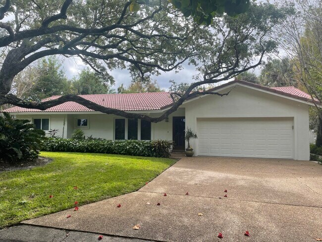 Primary Photo - 1120 SW 14th Dr