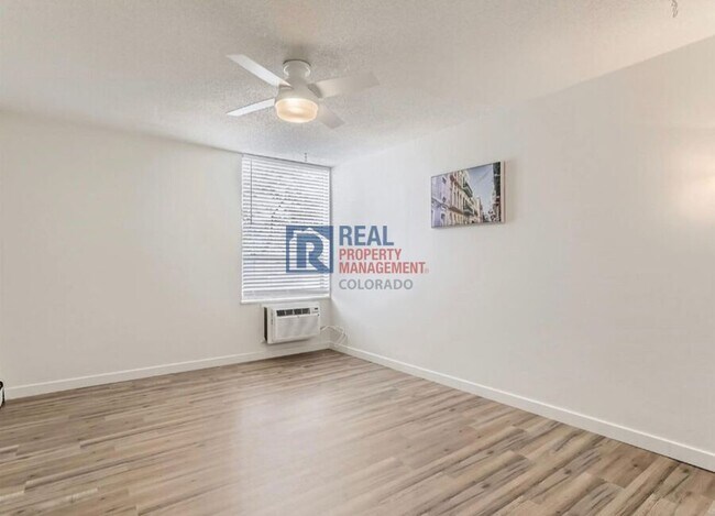 Building Photo - 2281 S Vaughn-214A