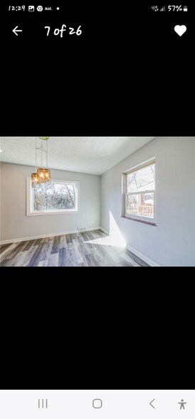Building Photo - 728 Mayville Ave