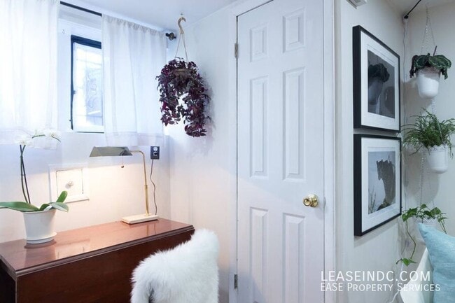 Building Photo - 3511 Center St NW