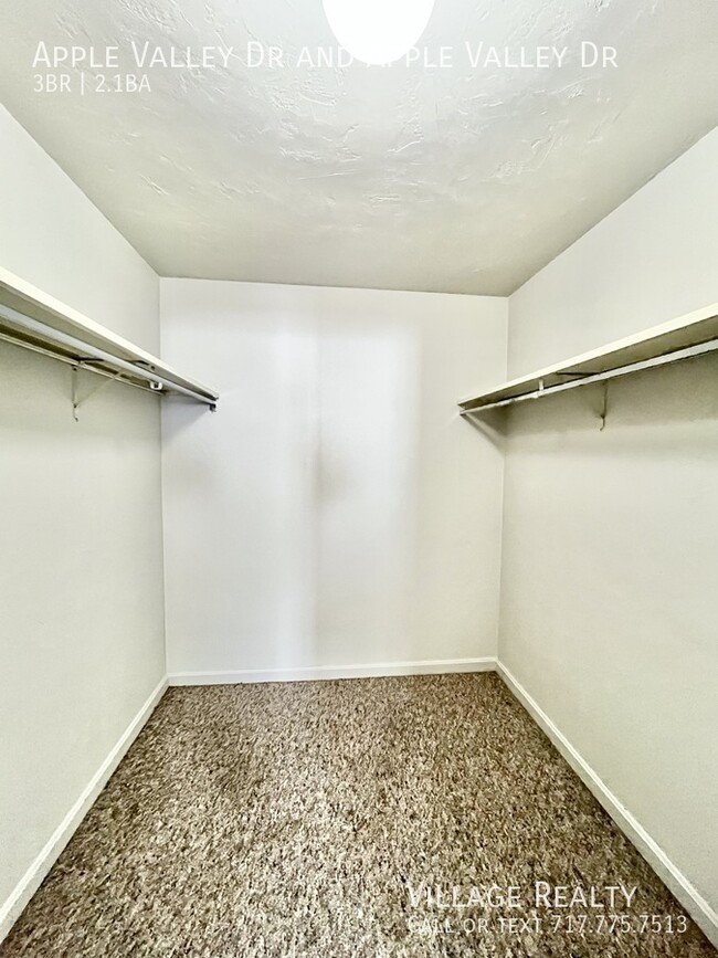 Building Photo - END-unit available now! Extremely spacious...