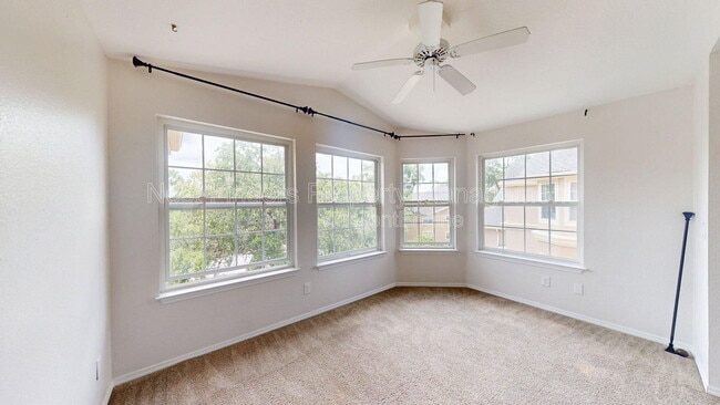 Building Photo - 13810 Sutton Park Dr N