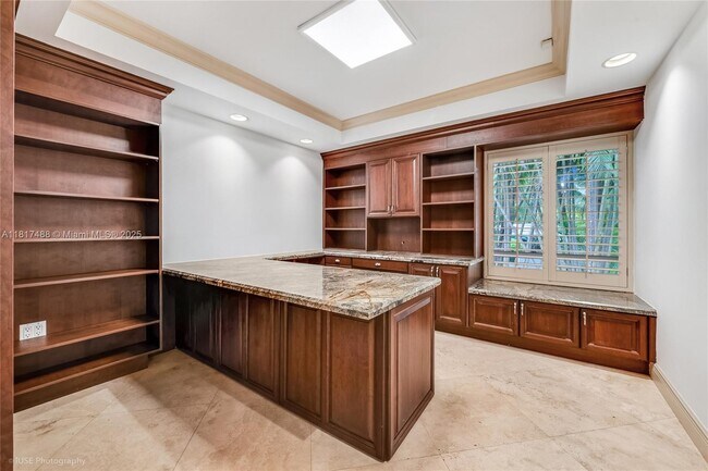 Building Photo - 236 Costanera Rd
