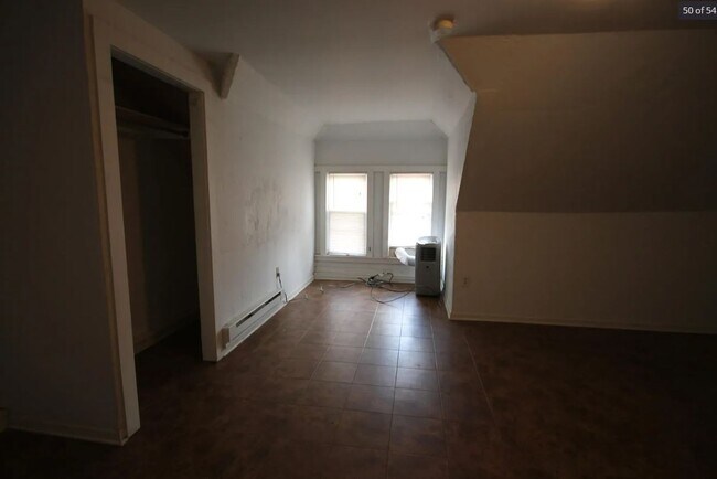 Building Photo - 753 Academy St