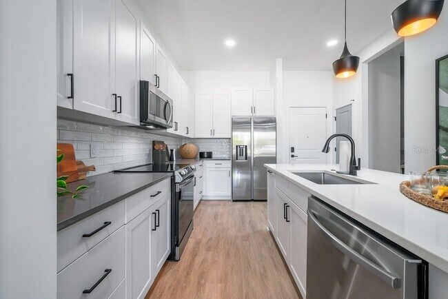 Building Photo - 11929 Pioneers Way