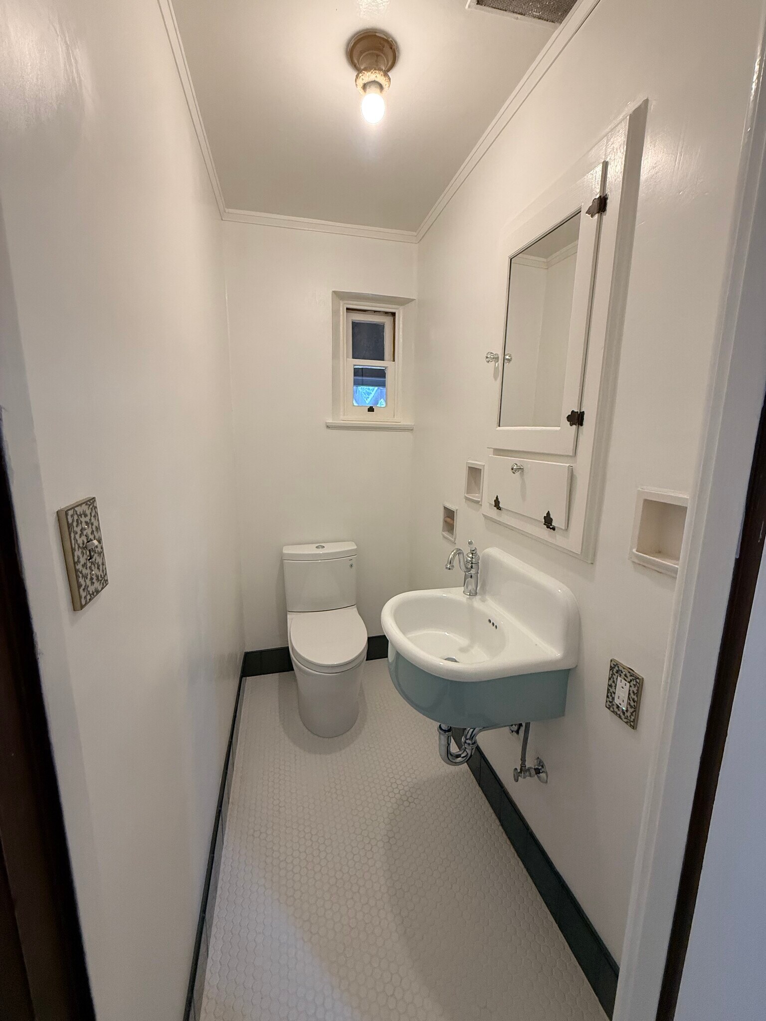 Upstairs Bathroom - 615 21st St