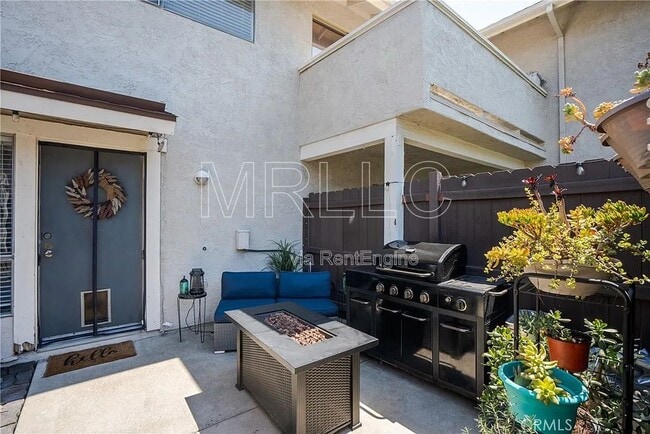 Building Photo - 196 Whitney Ave