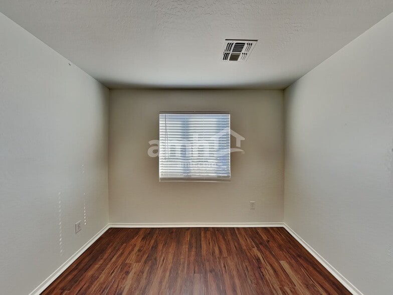 Building Photo - 15218 N Honcho Ct