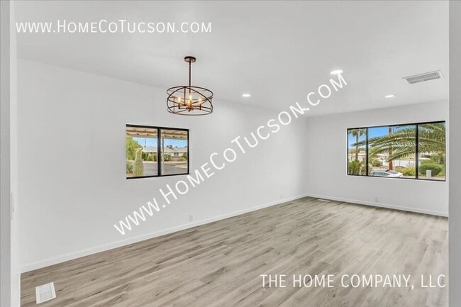 Building Photo - 5972 W Rafter Cir St