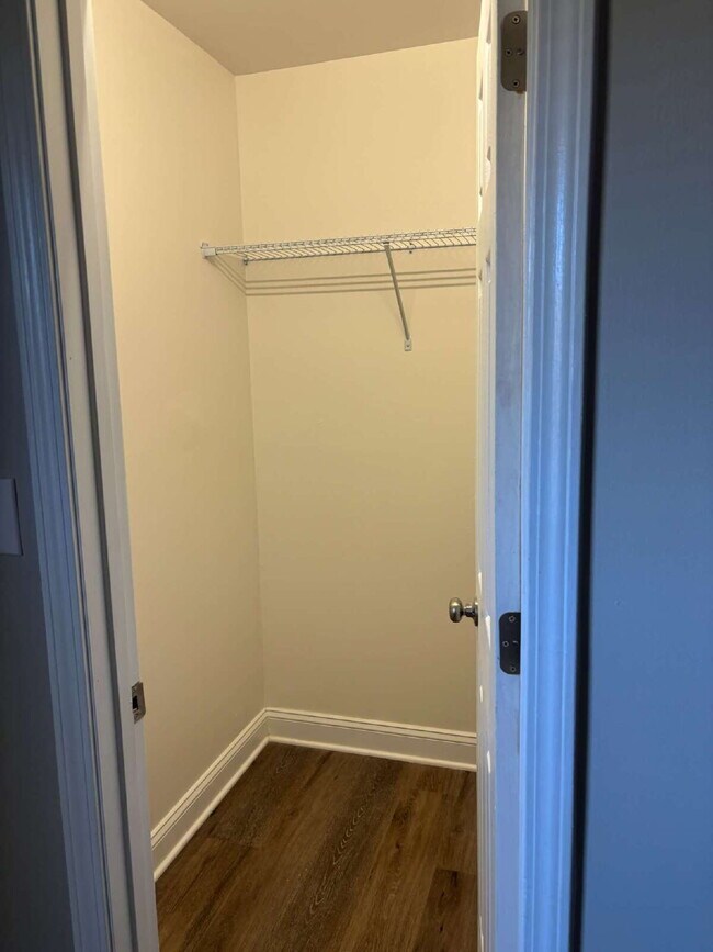 Building Photo - 3409 Dailey Rd